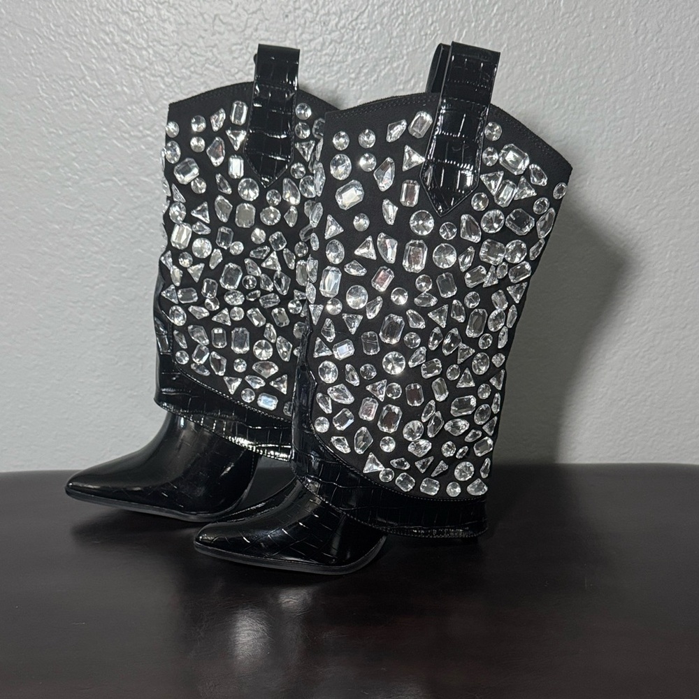 Lauren Lorraine Black and Silver Heeled Cowboy Boots - Picture 2 of 9